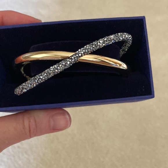 Swarovski cuff bracelet - Picture 4 of 6
